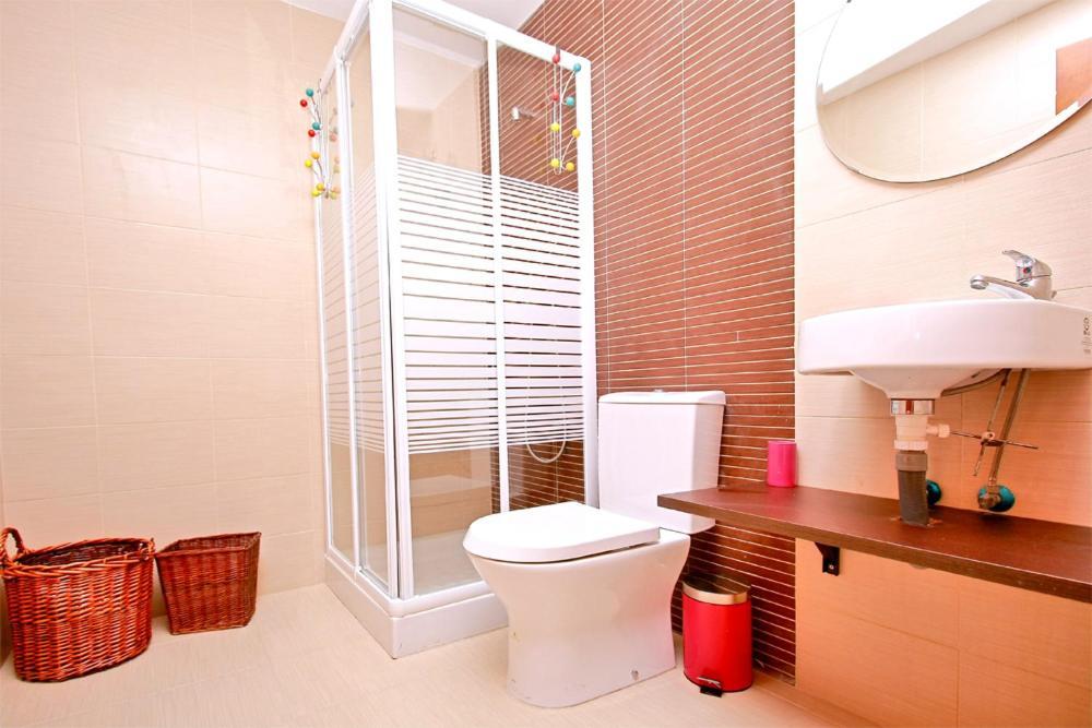 Carreteria Studio Balcony & Relax Apartment Malaga Bagian luar foto