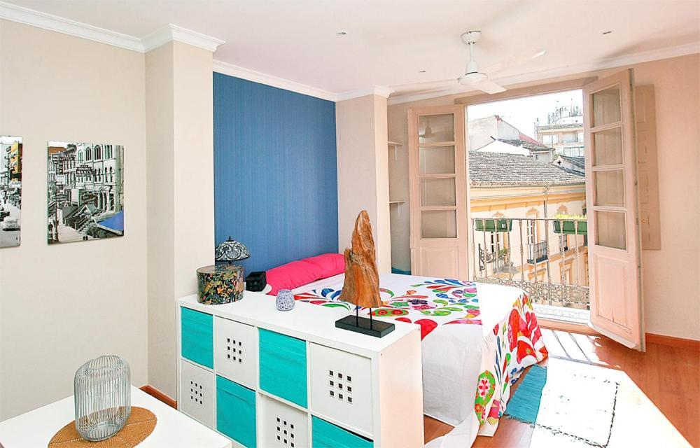 Carreteria Studio Balcony & Relax Apartment Malaga Bagian luar foto