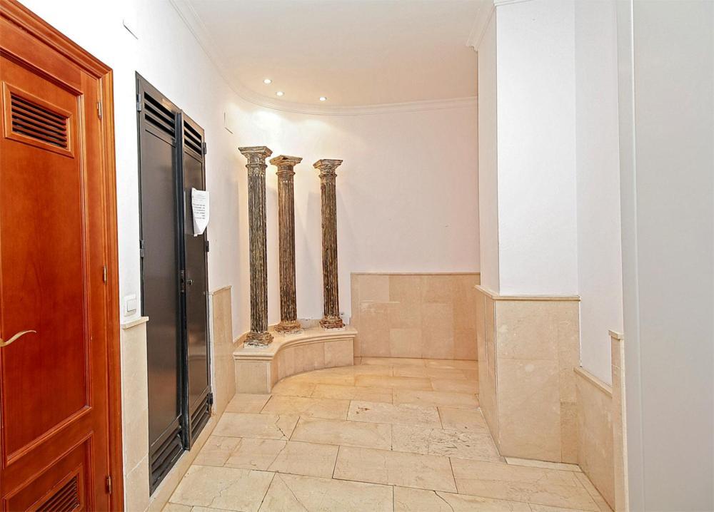 Carreteria Studio Balcony & Relax Apartment Malaga Bagian luar foto